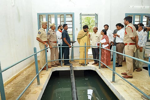 Pawan Kalyan inspectes storage tank of Surappa Lake
